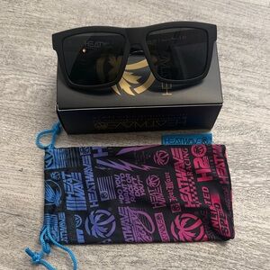 Heatwave Black Square Sunglasses with case! Brand new!